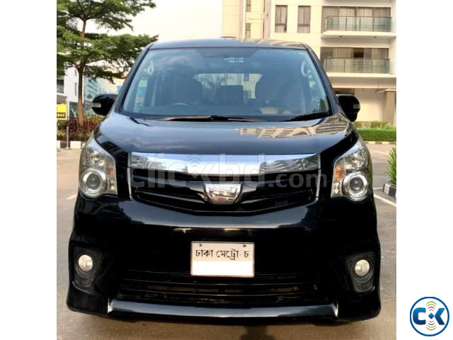 Toyota - Noah Si Sunroof-Moonroof for Sale large image 0