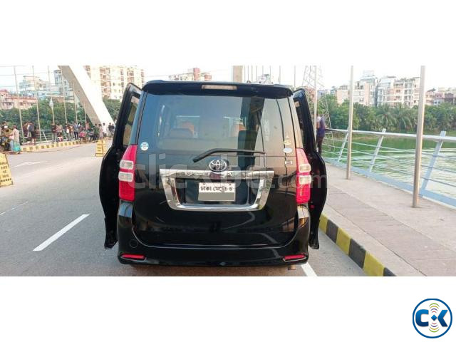 Toyota - Noah Si Sunroof-Moonroof for Sale large image 2