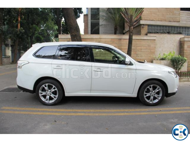 Mitsubishi Outlander New Shape 7 Seat 2012 large image 0