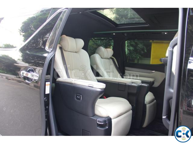 Toyota Alphard Executive Lounge E-Four 2019 large image 4