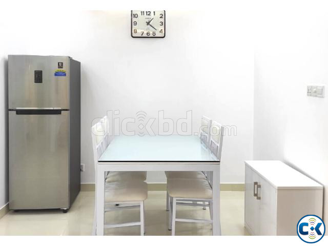 Comfortable Cozy 2-Room Furnished Apartment large image 3