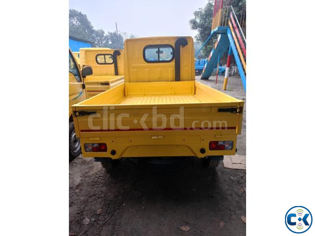 Tata Ace Ex2 Pikup 2025 in city large image 2