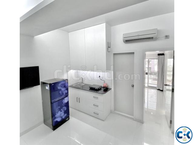 Premium 1 Bedroom Studio Apartment Rent in Bas large image 3