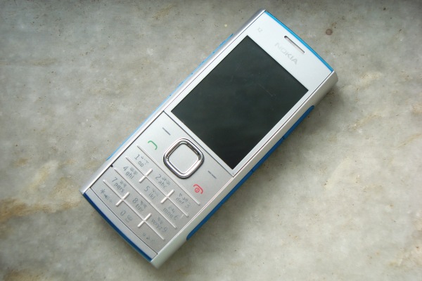 nokia X2-00.used only two months....the receipt is available large image 0