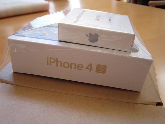 Buy Apple iPhone 4S 400 large image 0