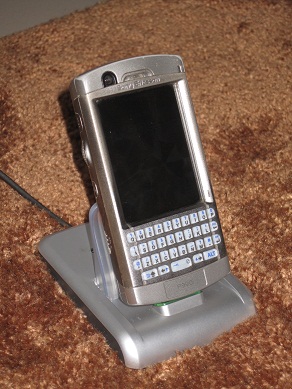 SonyEricsson P990i SmartPhone  large image 2