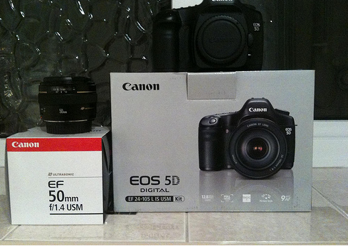 FOR SALE Canon EOS 5D Mark II CanonEOS-1Ds MarkIII large image 0