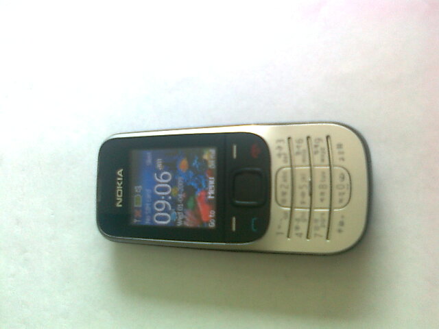 nokia 2330 good condition large image 1