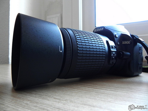 nikon d3100 with 55-200 vr autofocus lens large image 0