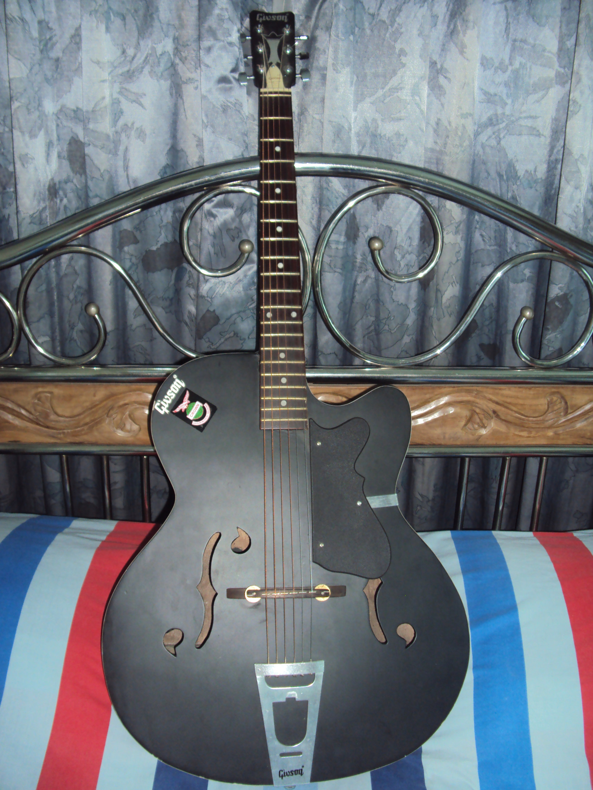 AN ACOUSTIC GUITAR FOR SALE large image 0