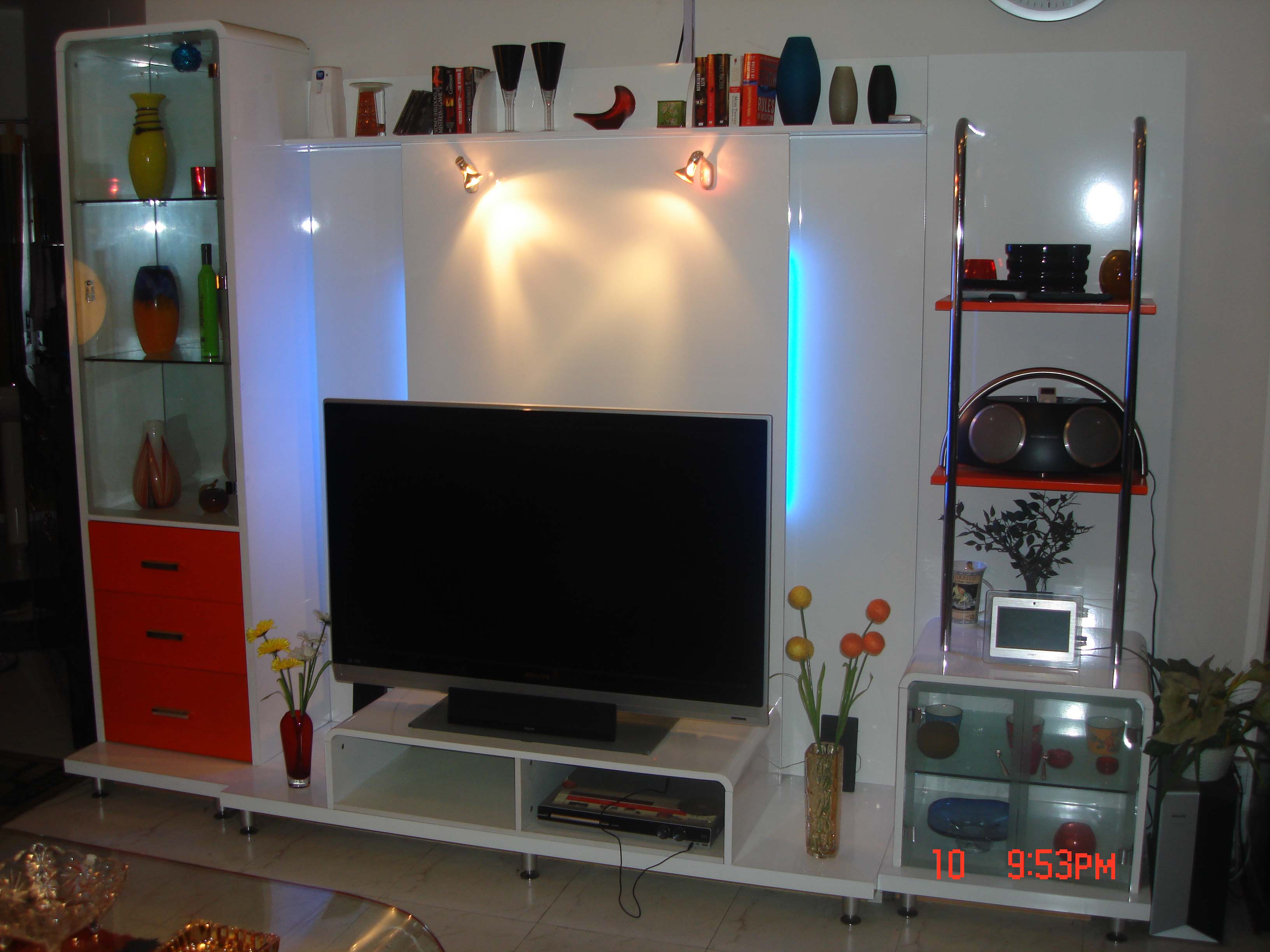 47 INCH FULL HD LCD TV WITH MALAYSIAN ENTERTAINMENT CENTER large image 0