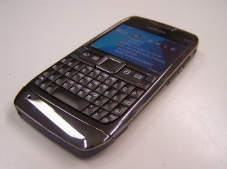 Nokia E71