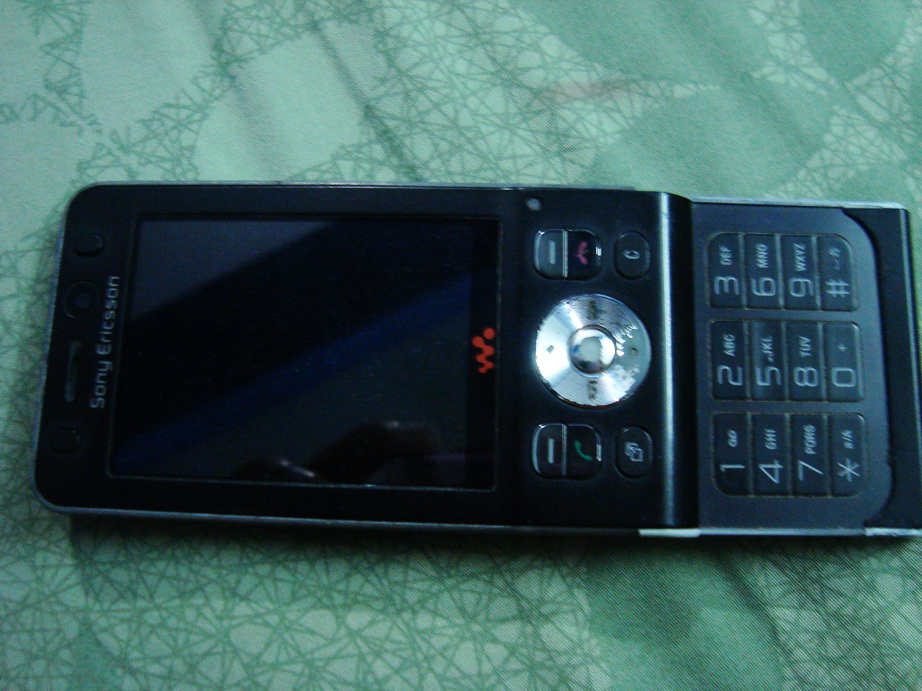 Mobile phone sony ericsson w910i large image 0