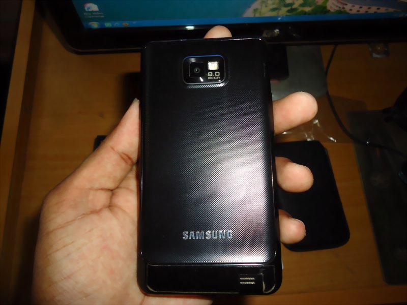 SAMSUNG GALAXY S2 GT I9100 With all original accessories. large image 0