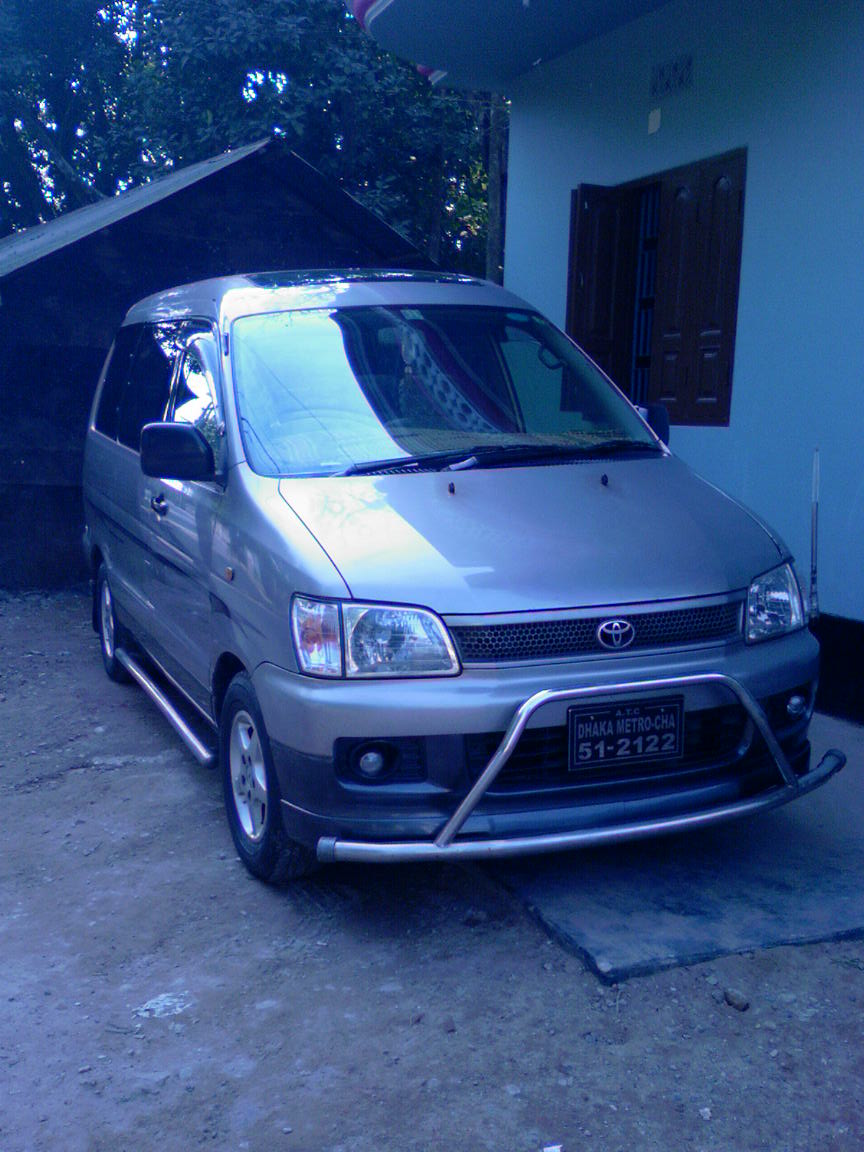 Toyota Noha G Dual AC 2 Sunroofs  large image 0