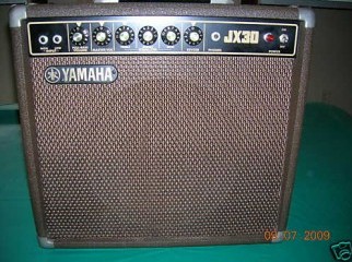 GUITER AMPS YAMAHA JX30