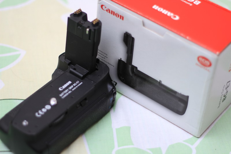 Canon Battery Grip BG-E7 large image 0