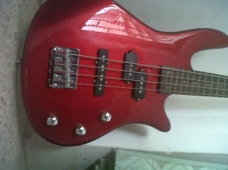 Clevan Bass guitar