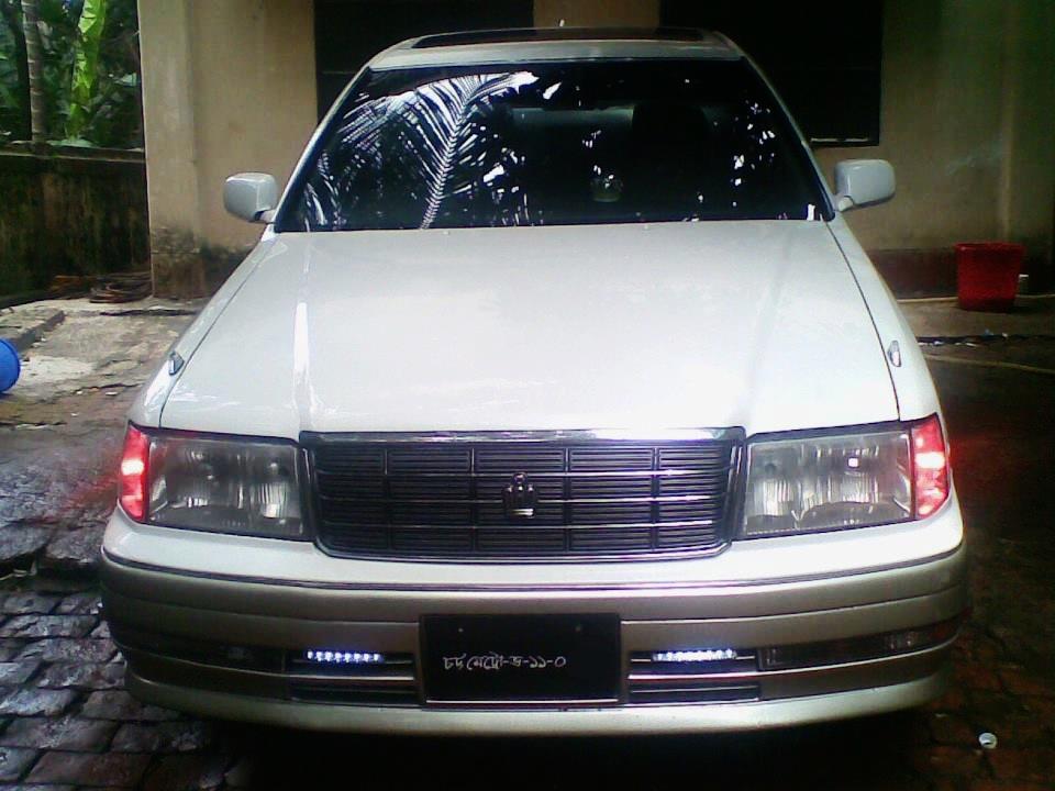 1999 Toyota Crown Royal Saloon large image 0