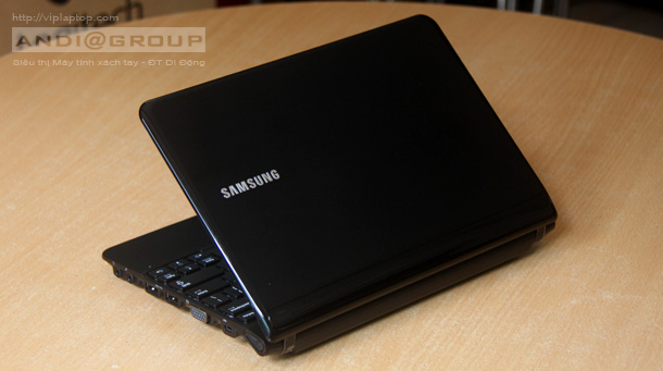 samsung netbook Intel ATOM Processor N455 1.66GHz 667MHz large image 0