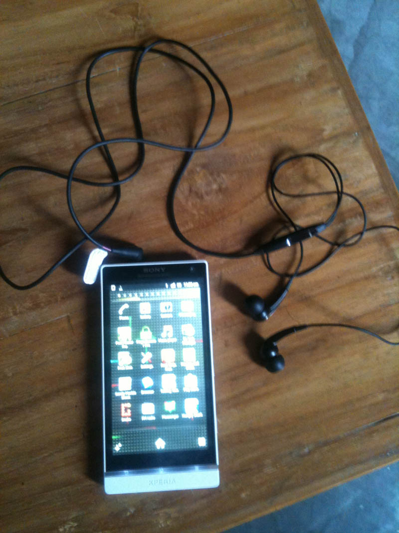 sony xperia i LT26i large image 0