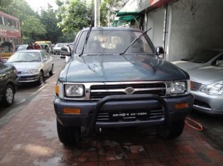 TOYOTA HILUX SURF 4WD