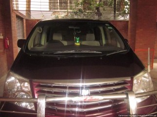 Alphard 06 Reg 28 lac negotiable must sell great shape