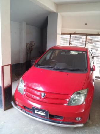 Toyota IST Red 1300cc 03 08 milage only 70000 AC CNG u large image 0