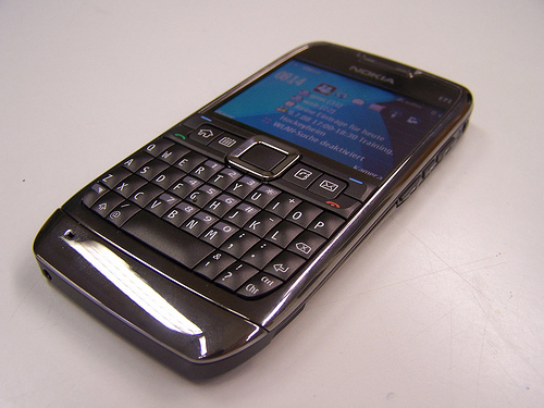 URGENT SELL NOKIA E SERIES..E71 large image 0