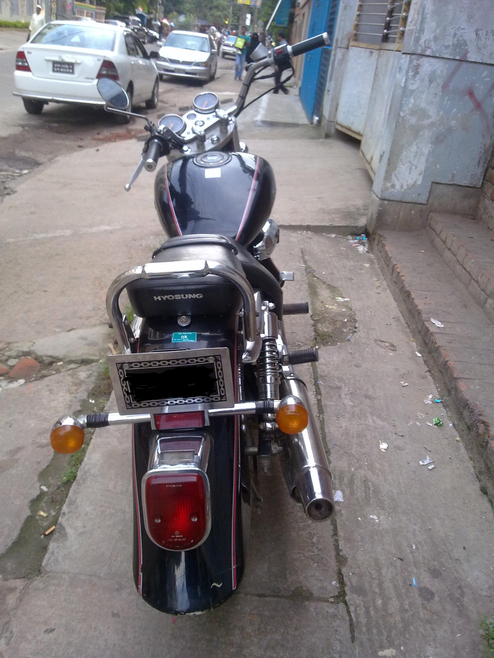 Urgent sell brand new Hyosung Aquilla only 3000km run large image 0