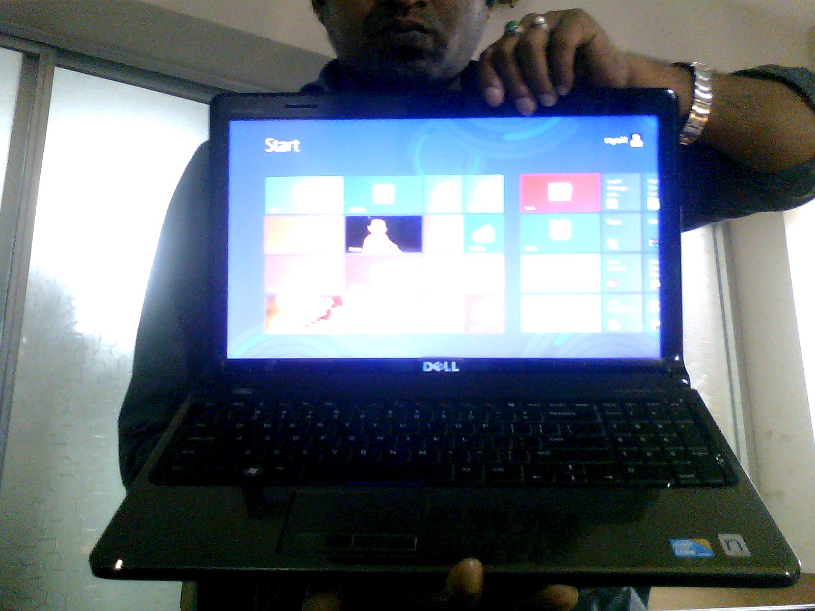 URGENT SELL Dell INSPIRON 1664 large image 0