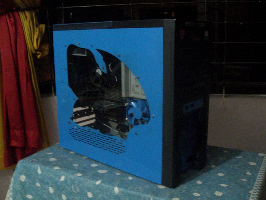 AFFORDABLE GAMING DESKTOP WITH MODIFIED CASING large image 0