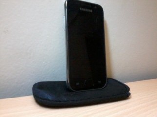 Samsung Galaxy i9003 with Original Apple Ipod Headphone