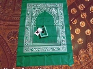 Pocket prayer mat with Qibla compass finder