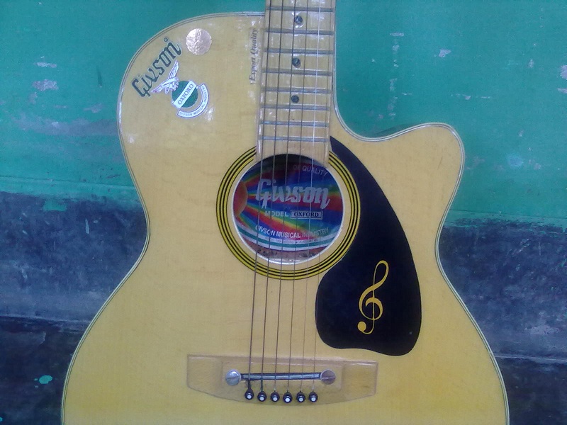 Givson Acoustic Guitar large image 0