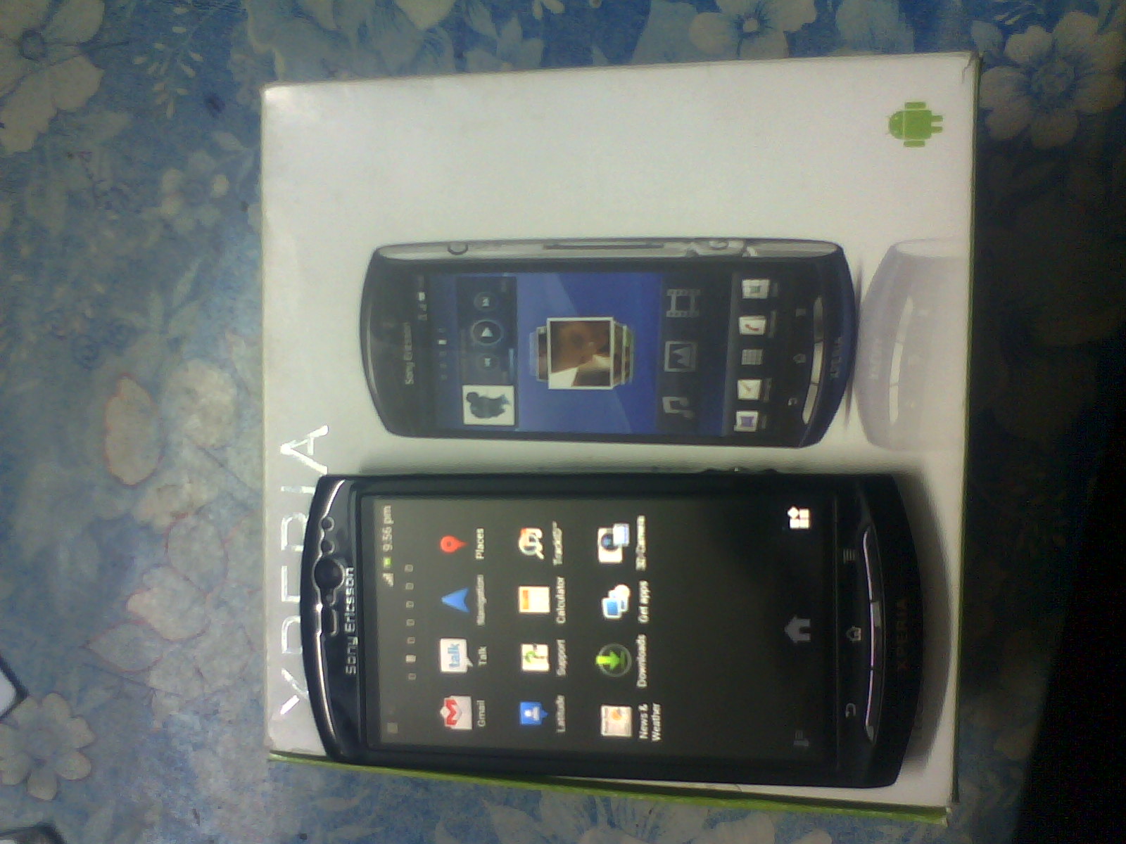 sony ericsson xperia neo v large image 1