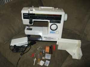 BROTHER E- SEWING MACHINE large image 0