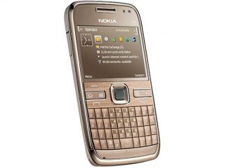 NOKIA E72 w BOX ACCESSORIES