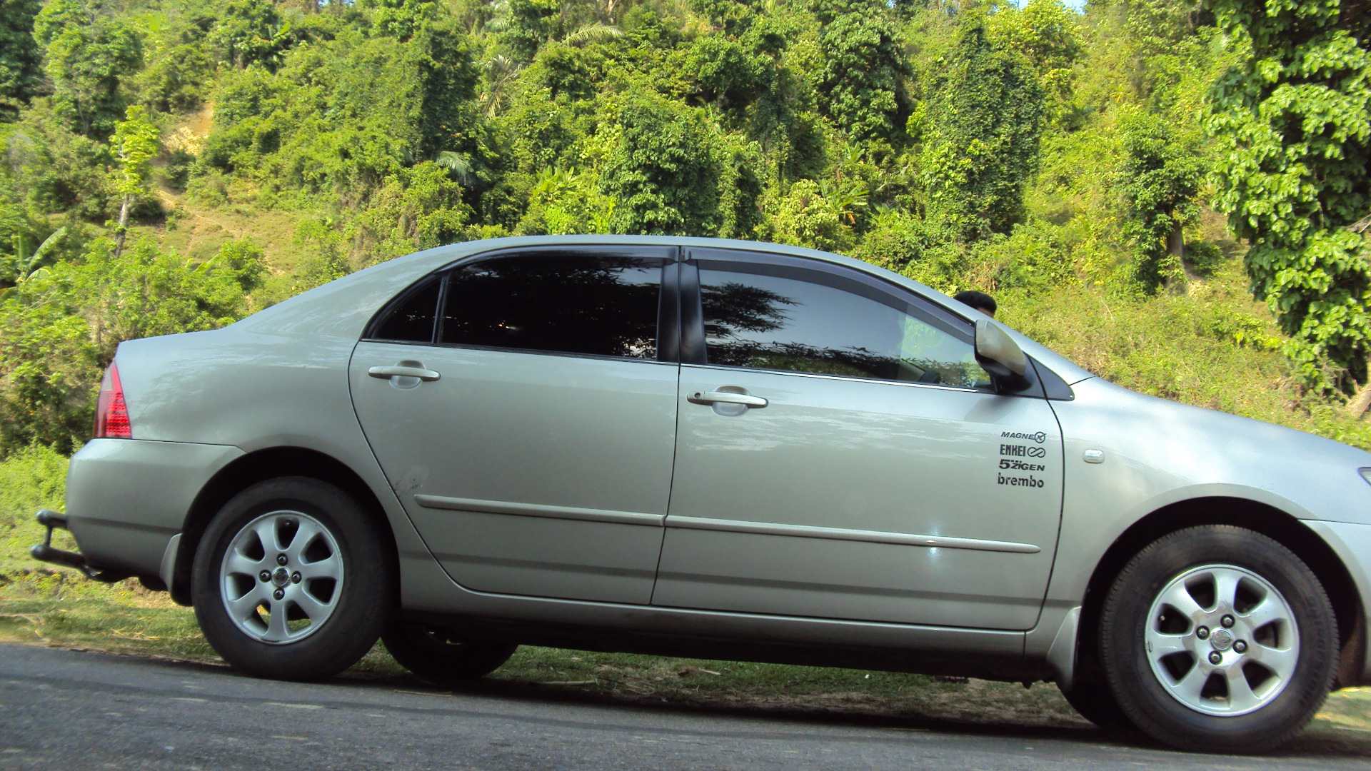 Almost showroom condition toyota G corolla large image 1