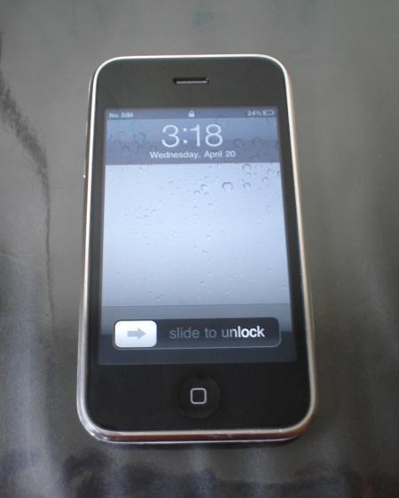 Apple iPhone 3GS 16GB from UK large image 1