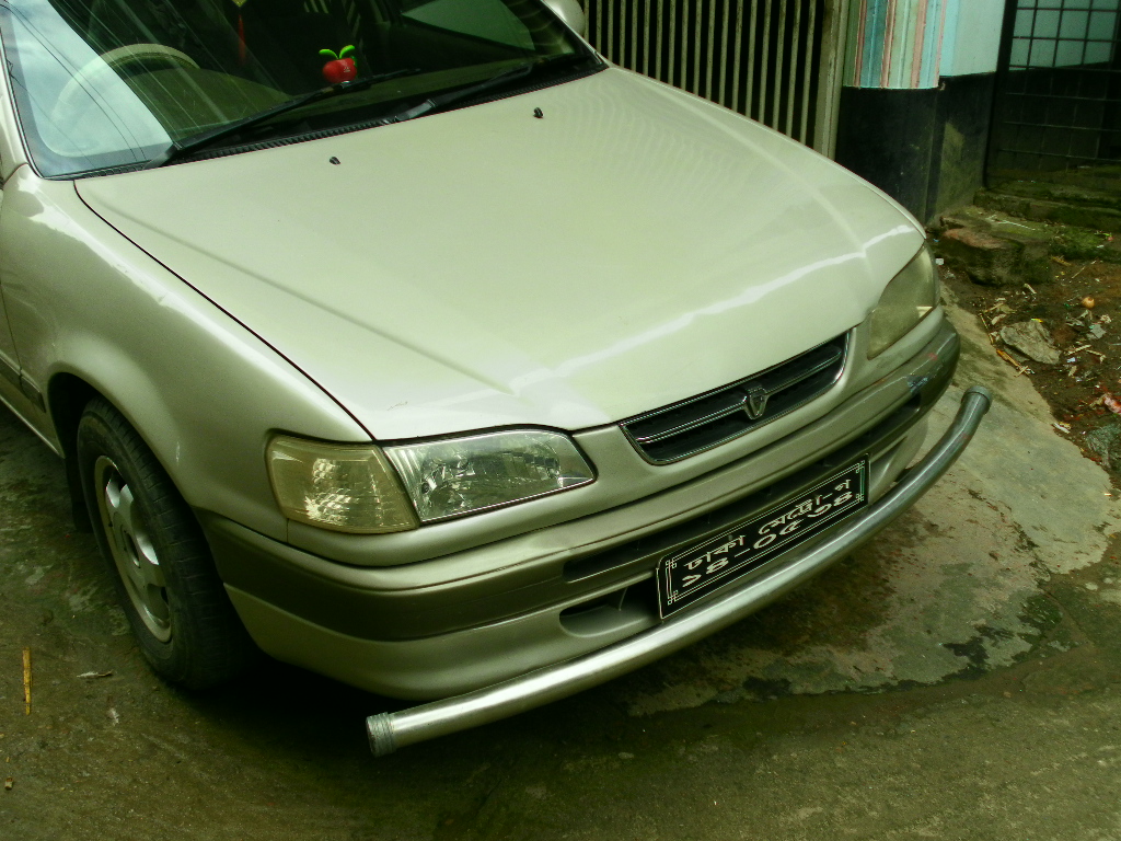 Toyota Corolla Se- Saloon large image 0