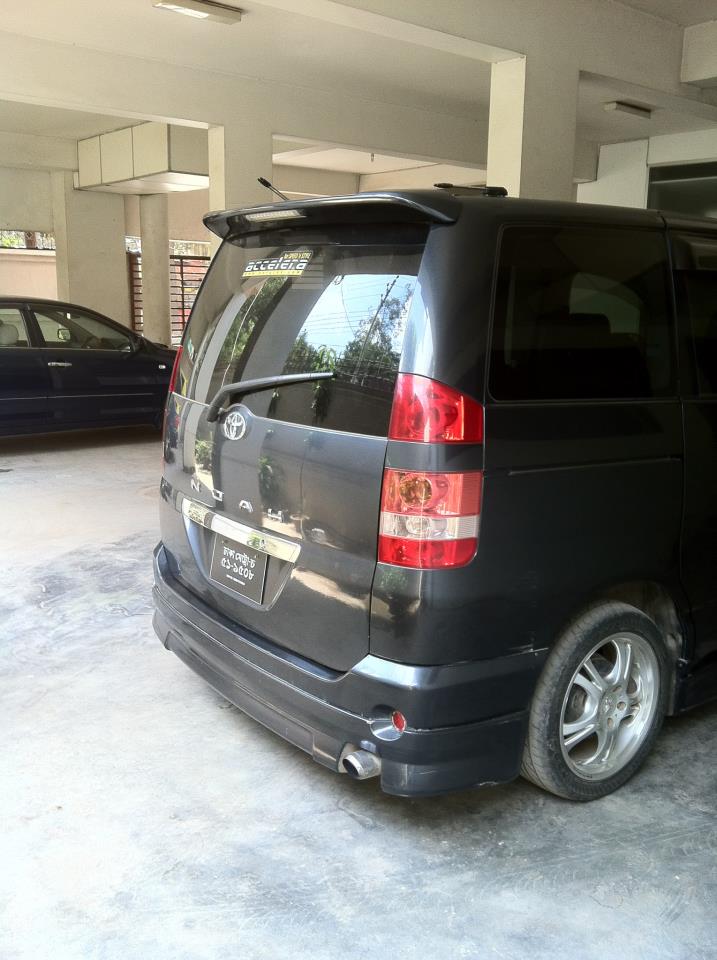 toyota noah large image 3