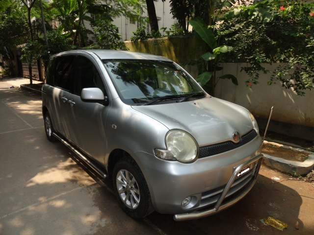 Toyota Sienta 2004 large image 0