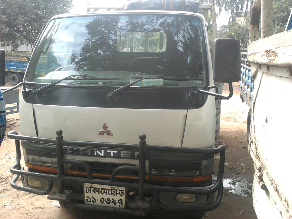 Mitsubishi Canter mini truck  large image 0