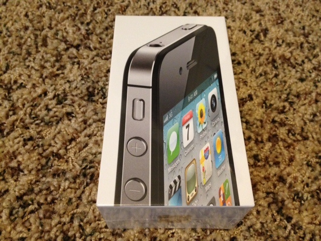 Brand new iPhone 4S 16gb - call 01552308175 large image 0