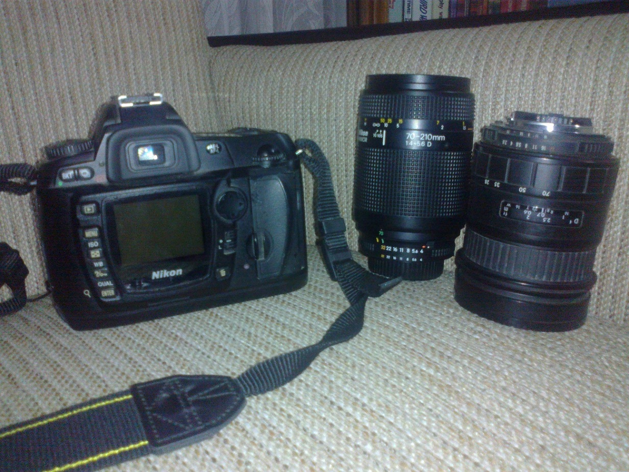 Pro DSLR Nikon D70s with 2 AF lenses large image 0