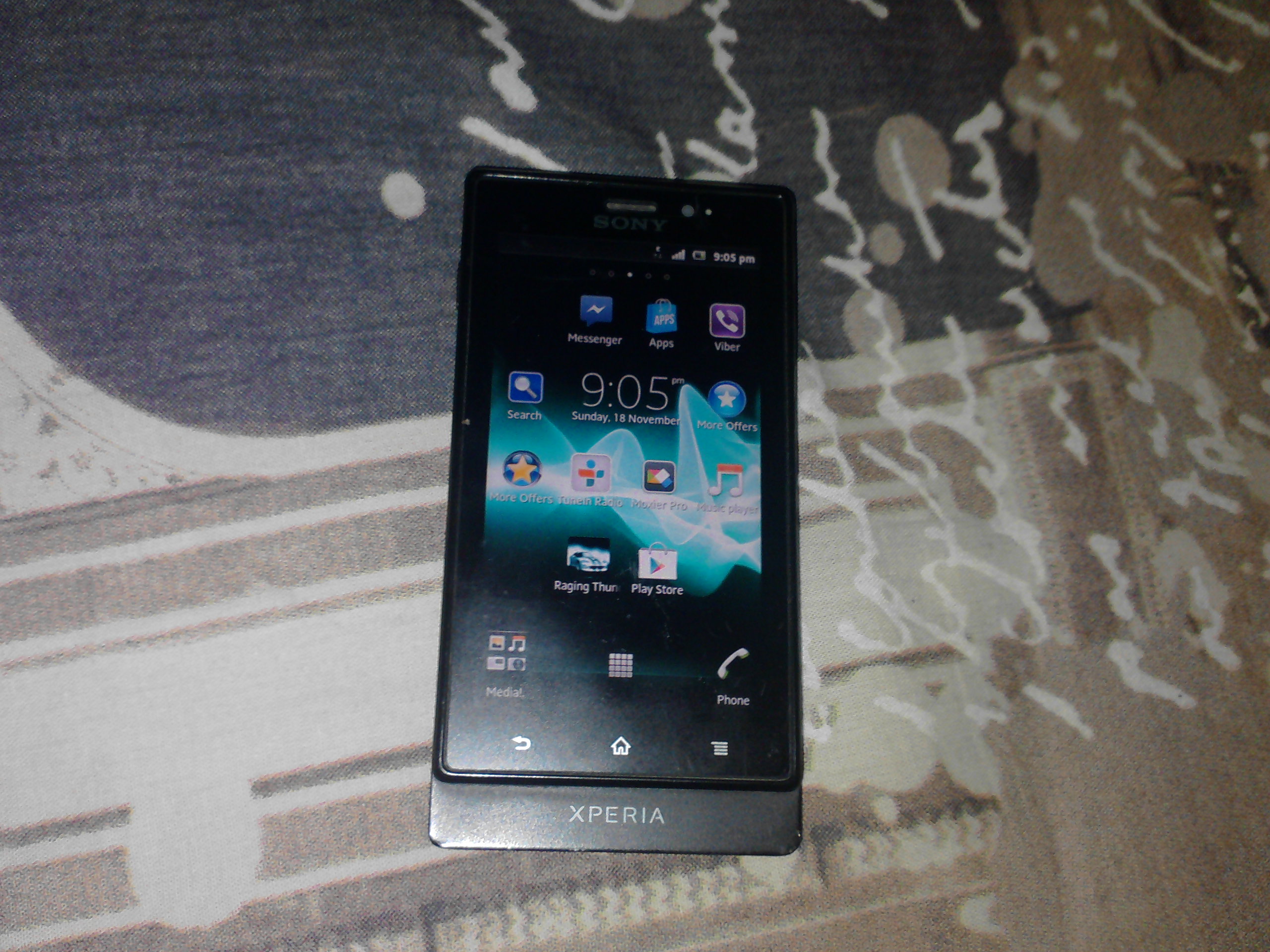 sony xperia sola large image 0