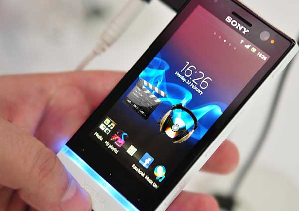 Sony Xperia U large image 0