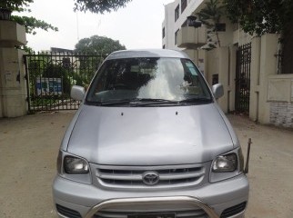 Toyota Noah 2001