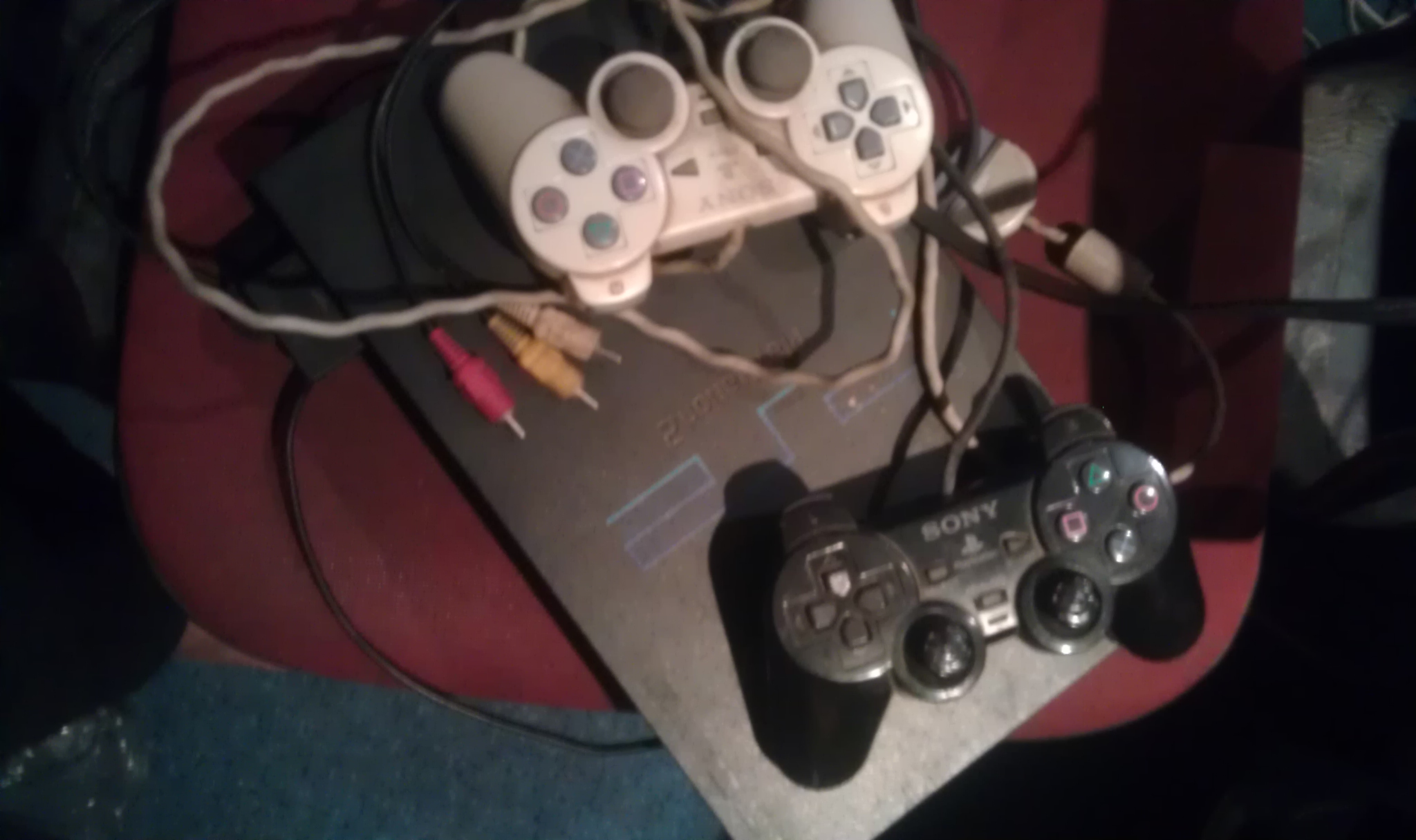 play station 2 with 2 controllers large image 0